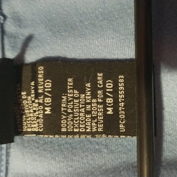 A jacket - Picture 2 of 3